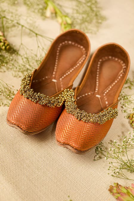 5elements Ghunghroo Edit Zigzag Juttis 