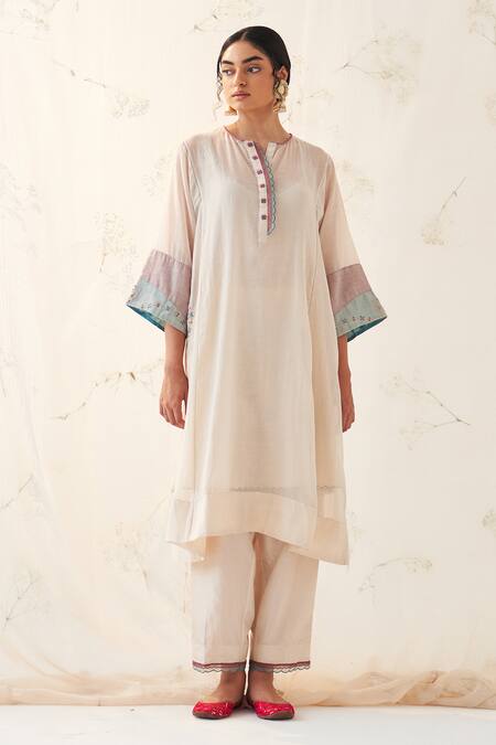 Buy Janki India Ivory Chanderi, Silk, Organza Embroidery Split V-neck Kurta Set Online at Aza Fashions Buy_Janki India_Ivory Chanderi, Silk, Organza Embroidery Split V-neck Kurta Set _Online_at_Aza_Fashions