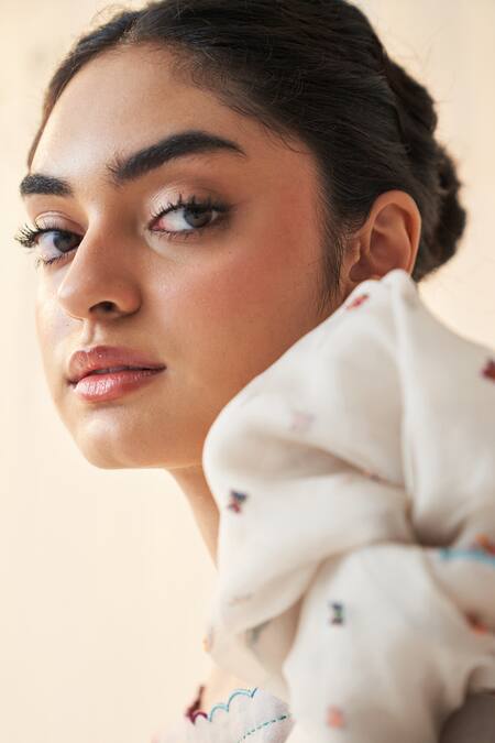 Shop Janki India Ivory Organza, Chanderi, Cotton Embroidery Round Neck Saree Set With Blouse Online at Aza Fashions Shop_Janki India_Ivory Organza, Chanderi, Cotton Embroidery Round Neck Saree Set With Blouse _Online_at_Aza_Fashions