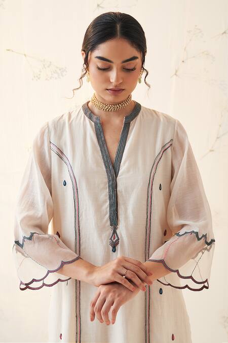 Buy Janki India Ivory Organza, Chanderi Embroidery Split V-neck Kurta Set With Dupatta Buy_Janki India_Ivory Organza, Chanderi Embroidery Split V-neck Kurta Set With Dupatta