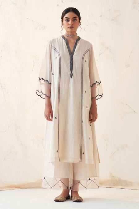JANKI INDIA Ivory Organza, Chanderi Embroidery Split V-neck Kurta Set With Dupatta 