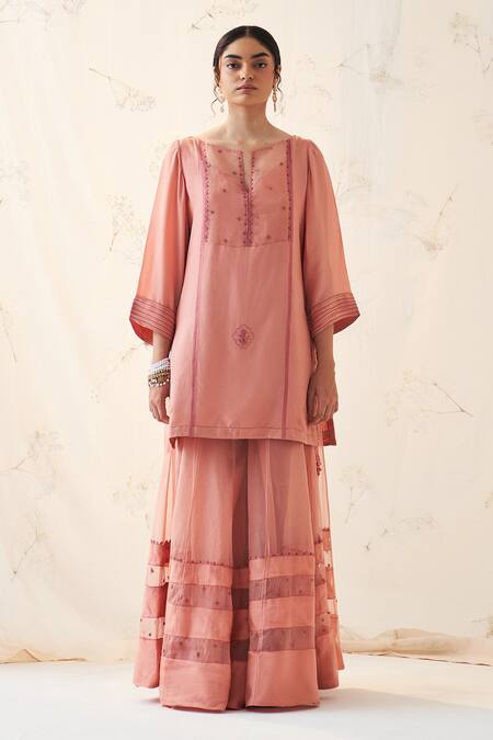 Janki India Peach Chiffon, Organza Embroidery Split V-neck Kurta Sharara Set Online at Aza Fashions Janki India_Peach Chiffon, Organza Embroidery Split V-neck Kurta Sharara Set _Online_at_Aza_Fashions
