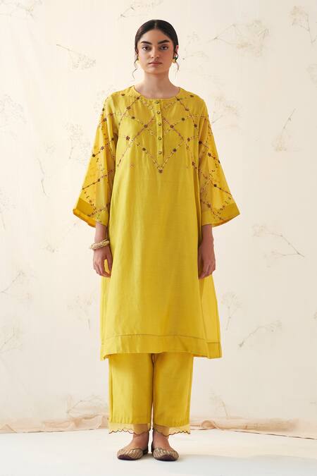 Janki India Yellow Chanderi, Organza Embroidery Round Neck Kurta Pant Set Online at Aza Fashions Janki India_Yellow Chanderi, Organza Embroidery Round Neck Kurta Pant Set _Online_at_Aza_Fashions