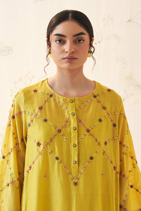 Buy Janki India Yellow Chanderi, Organza Embroidery Round Neck Kurta Pant Set Buy_Janki India_Yellow Chanderi, Organza Embroidery Round Neck Kurta Pant Set