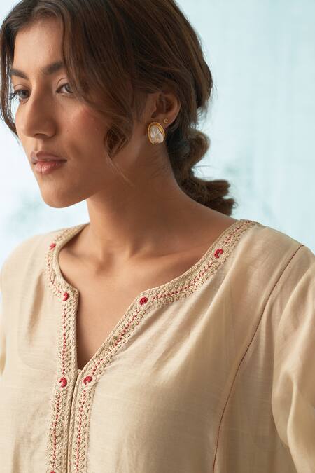 Janki India Beige Chanderi, Organza Beads, Embroidery Split V-neck Kurta Set at Aza Fashions Janki India_Beige Chanderi, Organza Beads, Embroidery Split V-neck Kurta Set _at_Aza_Fashions