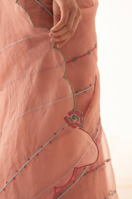 Buy Janki India Peach Organza, Chanderi, Cotton Embroidery Round Neck Saree Set Buy_Janki India_Peach Organza, Chanderi, Cotton Embroidery Round Neck Saree Set