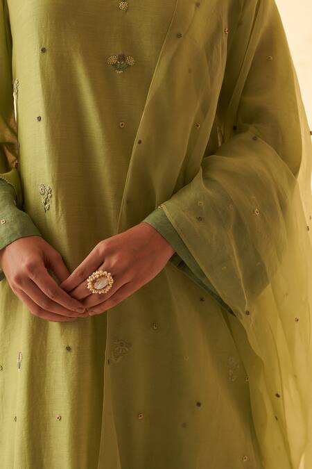 Buy Janki India Lavender Chanderi, Organza Embroidery Split V-neck Green Kurta Set With Dupatta Online at Aza Fashions Buy_Janki India_Lavender Chanderi, Organza Embroidery Split V-neck Green Kurta Set With Dupatta _Online_at_Aza_Fashions