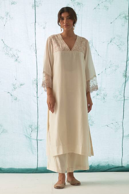 Janki India Ivory Chanderi, Organza Embroidery V-neck Yoke Kurta Set at Aza Fashions Janki India_Ivory Chanderi, Organza Embroidery V-neck Yoke Kurta Set _at_Aza_Fashions