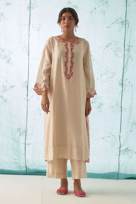 Buy Janki India Ivory Chanderi, Cotton, Organza Embroidery Round Neck Kurta Set With Fuchsia Online at Aza Fashions Buy_Janki India_Ivory Chanderi, Cotton, Organza Embroidery Round Neck Kurta Set With Fuchsia _Online_at_Aza_Fashions