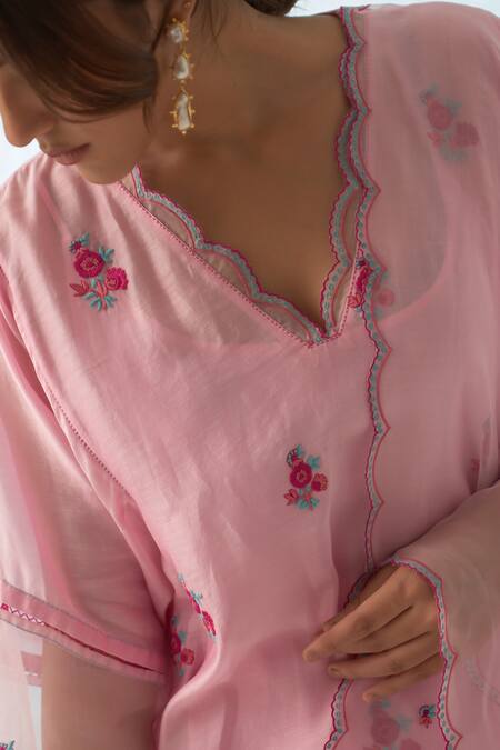 Shop Janki India Pink Chanderi, Organza Embroidery V-neck Floral Kurta Set Online at Aza Fashions Shop_Janki India_Pink Chanderi, Organza Embroidery V-neck Floral Kurta Set _Online_at_Aza_Fashions