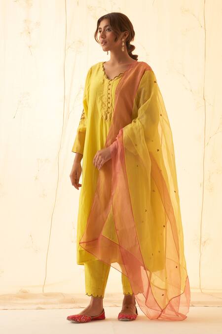 Janki India Yellow Chanderi, Organza Embroidery, Sequins Round Neck Kurta Set With Dupatta at Aza Fashions Janki India_Yellow Chanderi, Organza Embroidery, Sequins Round Neck Kurta Set With Dupatta _at_Aza_Fashions