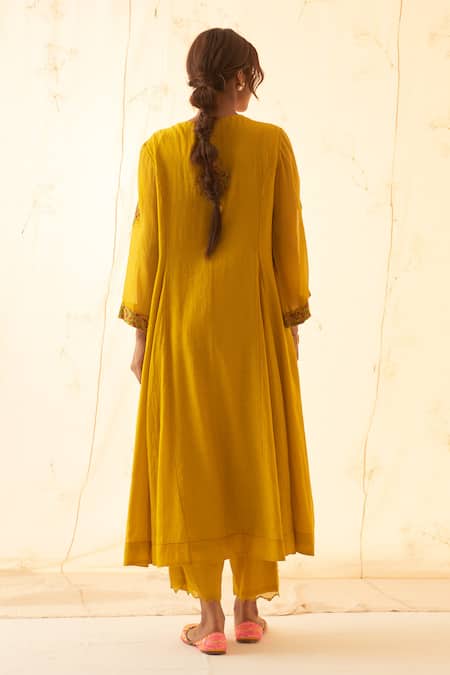 Janki India Yellow Chanderi, Organza Embroidery Round Neck Multicolour Kurta Set Online at Aza Fashions Janki India_Yellow Chanderi, Organza Embroidery Round Neck Multicolour Kurta Set _Online_at_Aza_Fashions