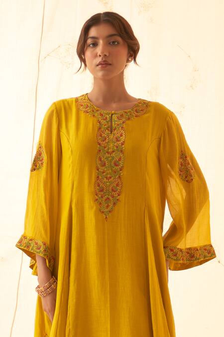 Shop Janki India Yellow Chanderi, Organza Embroidery Round Neck Multicolour Kurta Set Online at Aza Fashions Shop_Janki India_Yellow Chanderi, Organza Embroidery Round Neck Multicolour Kurta Set _Online_at_Aza_Fashions