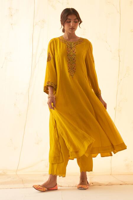 Buy Janki India Yellow Chanderi, Organza Embroidery Round Neck Multicolour Kurta Set Buy_Janki India_Yellow Chanderi, Organza Embroidery Round Neck Multicolour Kurta Set