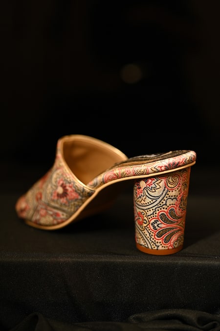 Buy Miraki Pink Colorful Brocade Ethnic Mules Online at Aza Fashions Buy_Miraki_Pink Colorful Brocade Ethnic Mules _Online_at_Aza_Fashions