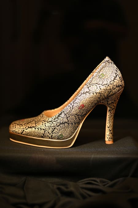 Buy Miraki Black Embroidery Brocade And Gold Pumps Online at Aza Fashions Buy_Miraki_Black Embroidery Brocade And Gold Pumps _Online_at_Aza_Fashions