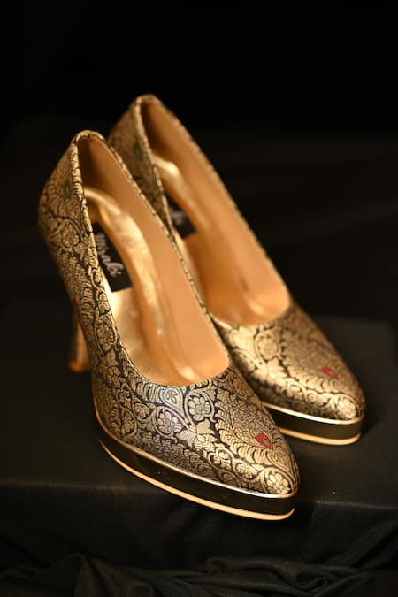 Miraki Brocade Black & Gold Pumps 