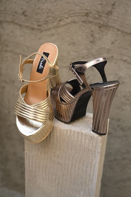 Miraki Gold Block Heels With Stitching Details 