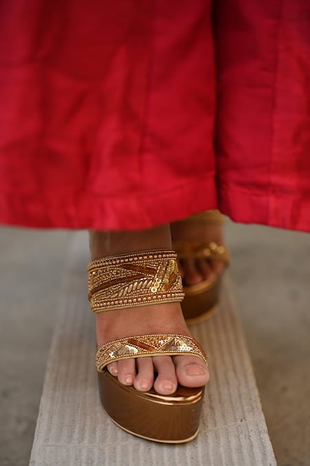 Miraki Gold Beads Dual Strap Handwork Wedges 