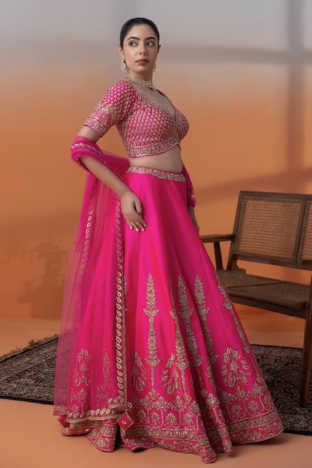 Buy_Raj Arora_Pink Crepe, Net Sequins, Pearls, Crystals V-neck Hot Zari And Embellished Set _Online_at_Aza_Fashions