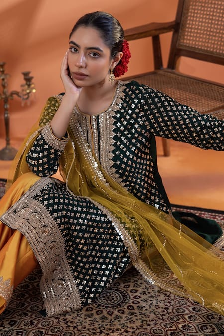 Buy_Raj Arora_Green Georgette Sequins Round Neck Bottle Jora Set 