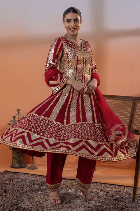 Buy_Raj Arora_Red Net Embroidery, Zari Round Neck Dori And Gota Embellished Kurta Set _Online_at_Aza_Fashions