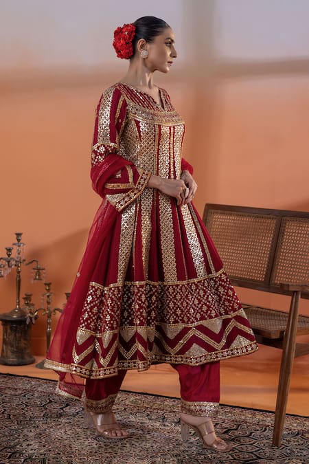 Buy_Raj Arora_Red Net Embroidery, Zari Round Neck Dori And Gota Embellished Kurta Set 