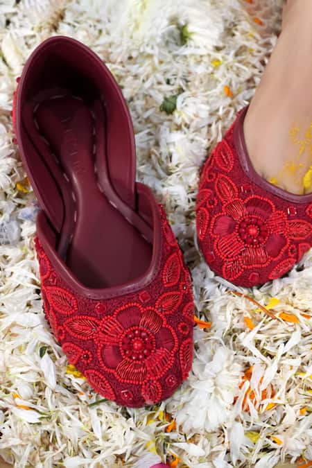 Shop Vaidaan Maroon Dilkash Beaded Jutti at Aza Fashions Shop_Vaidaan_Maroon Dilkash Beaded Jutti _at_Aza_Fashions