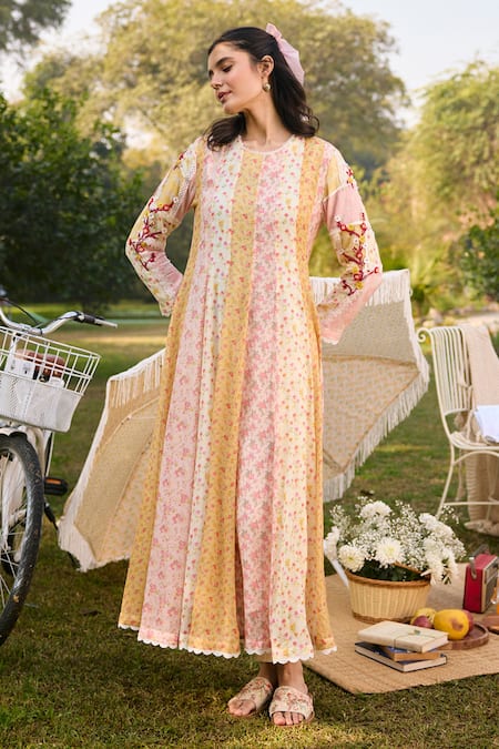 Saundh_Off White Cotton Satin Embroidery Round Floral Printed Anarkali Set With Dupatta _at_Aza_Fashions