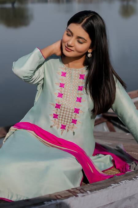 The Home Affair_Green Cotton, Chiffon, Jacquard Embroidery Pistachio Kurta Set With Pink Dupatta _at_Aza_Fashions