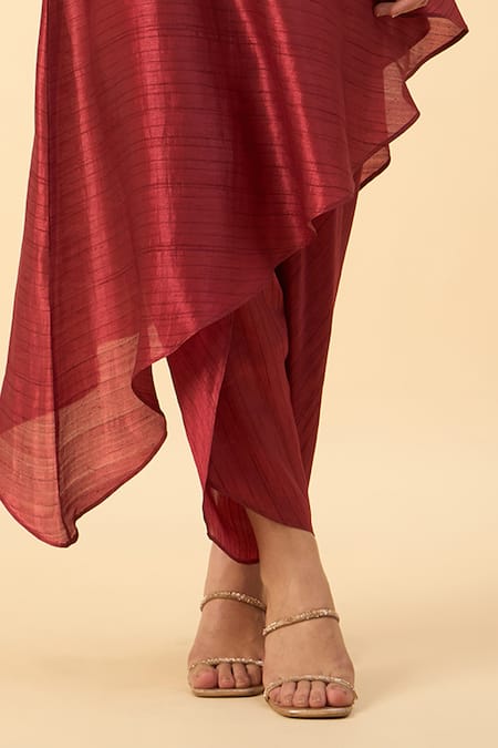 Aakaar Brown Silk Beads Round Neck Copper Matka Kurta Set at Aza Fashions Aakaar_Brown Silk Beads Round Neck Copper Matka Kurta Set _at_Aza_Fashions