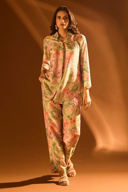 Samyukta Singhania Peach Tissue Sequins, Embroidery Collared, Floral Pattern Shirt And Pant Set