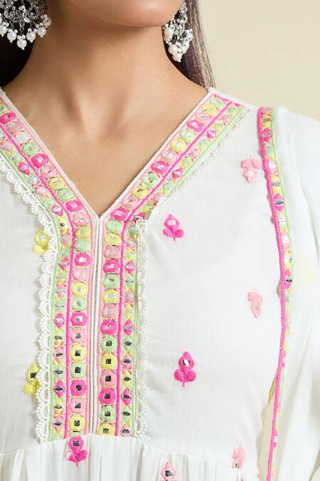 Samyukta Singhania_White Cotton Mirrors, Sequins V-neck Embroidered Anarkali Pant Set_at_Aza_Fashions