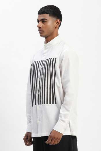 Buy Abraham And Thakore White Cotton Engineered Blockprint Casual Shirt Online at Aza Fashions Buy_Abraham And Thakore_White Cotton Engineered Blockprint Casual Shirt _Online_at_Aza_Fashions