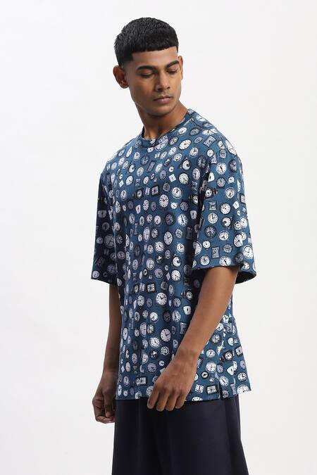 Buy_Abraham And Thakore_Blue Cotton Clock Print Designer T-shirt _Online_at_Aza_Fashions