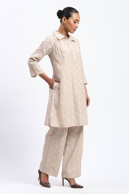 Buy_Abraham And Thakore_Beige Chanderi Cut Work Button-down Neck Bird Tunic _Online_at_Aza_Fashions