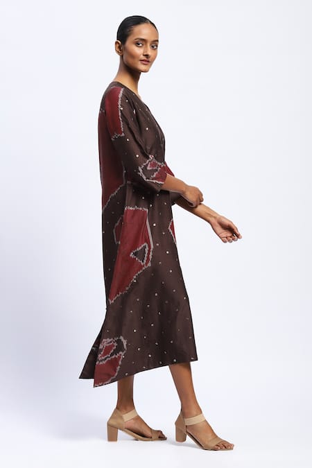 Abraham And Thakore_Burgundy Chanderi Sequins V-neck Bark Cloth Ikat Midi Dress _Online_at_Aza_Fashions
