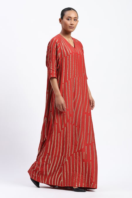 Buy Abraham And Thakore Coral Crepe Sequins V-neck Broken Stripes Kaftan Online at Aza Fashions Buy_Abraham And Thakore_Coral Crepe Sequins V-neck Broken Stripes Kaftan _Online_at_Aza_Fashions