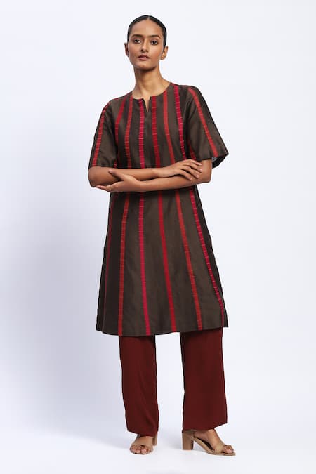 Abraham And Thakore Brown Chanderi Applique Split V-neck Strips Kurta at Aza Fashions Abraham And Thakore_Brown Chanderi Applique Split V-neck Strips Kurta _at_Aza_Fashions