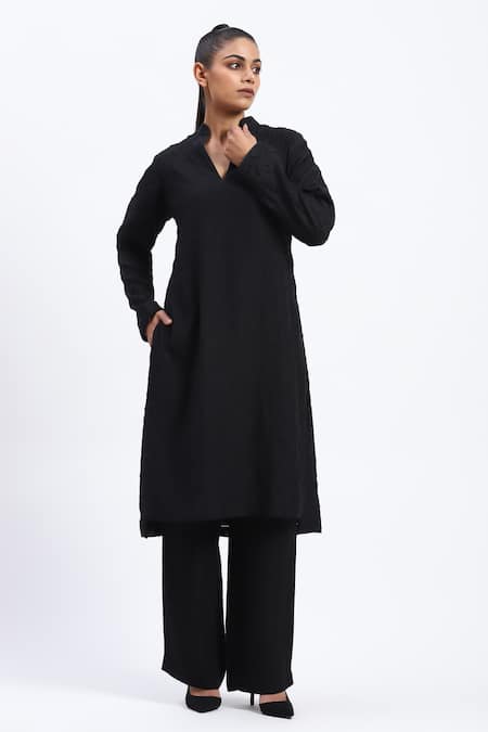 ABRAHAM AND THAKORE Black Chanderi Cut Work Mandarin Collar Bird Kurta 
