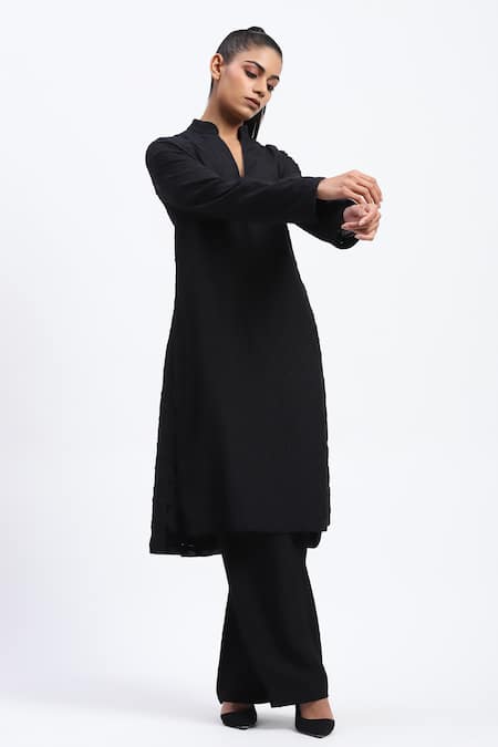 Buy_Abraham And Thakore_Black Chanderi Cut Work Mandarin Collar Bird Kurta _Online_at_Aza_Fashions