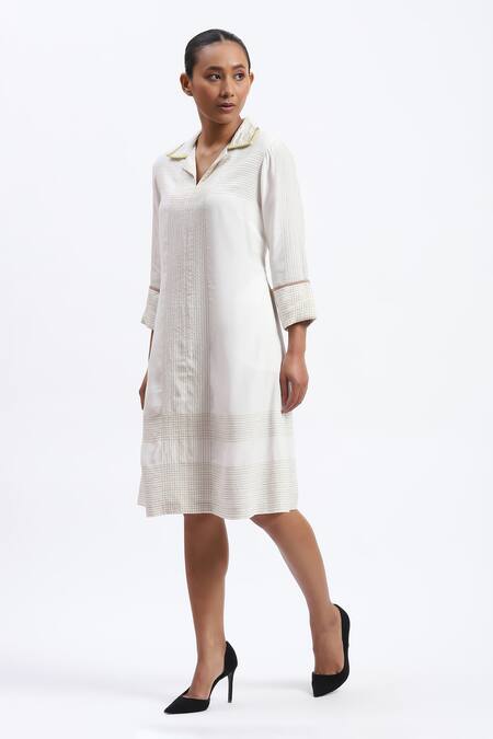 Shop Abraham And Thakore White Chanderi Collared, V-neck Trapunto Kurta Online at Aza Fashions Shop_Abraham And Thakore_White Chanderi Collared, V-neck Trapunto Kurta_Online_at_Aza_Fashions