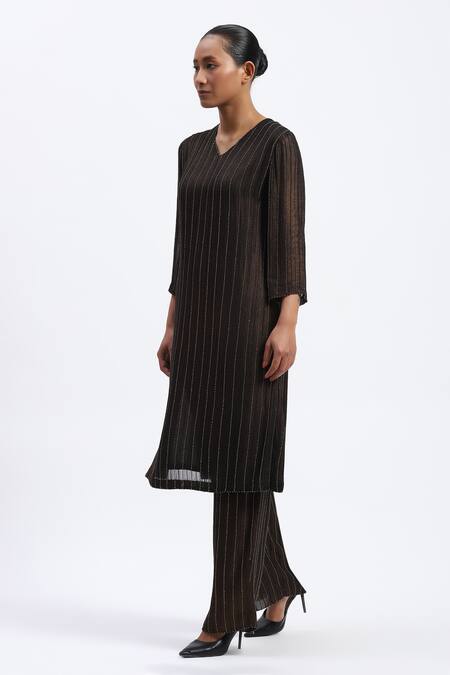 Buy_Abraham And Thakore_Black Georgette Foil Printing V-neck Gold Beaded Kurta _Online_at_Aza_Fashions