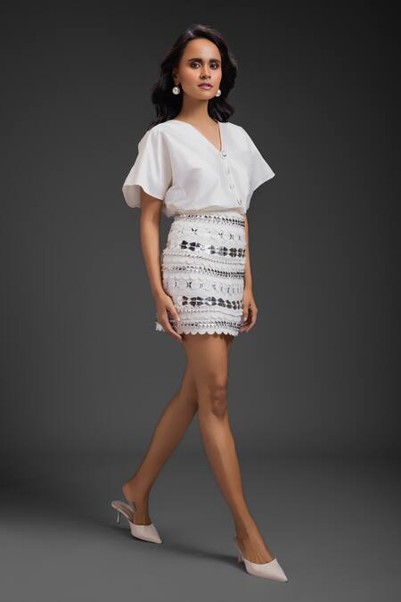 Deepika Arora White Taffeta V-neck Top And Skirt Set Online at Aza Fashions Deepika Arora_White Taffeta V-neck Top And Skirt Set _Online_at_Aza_Fashions