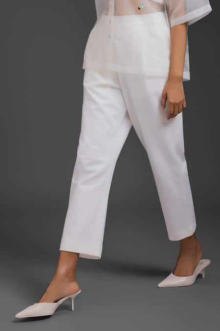 Deepika Arora_White Organza Sequins Collared, Sweetheart Neck Pant Set _Online_at_Aza_Fashions