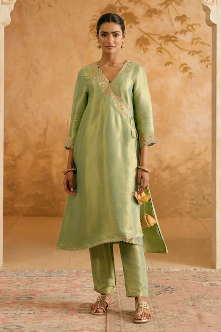 Shop Nero India Green Tissue Embroidery V-neck Kurta And Pant Set at Aza Fashions Shop_Nero India_Green Tissue Embroidery V-neck Kurta And Pant Set _at_Aza_Fashions