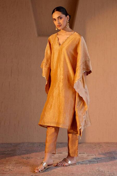 Buy Nero India Yellow Tissue V-neck Amber Crush Kurta Pant Set Online at Aza Fashions Buy_Nero India_Yellow Tissue V-neck Amber Crush Kurta Pant Set _Online_at_Aza_Fashions