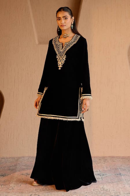 Shop Nero India Black Velvet Embroidery V-neck Kurta Sharara Set at Aza Fashions Shop_Nero India_Black Velvet Embroidery V-neck Kurta Sharara Set _at_Aza_Fashions