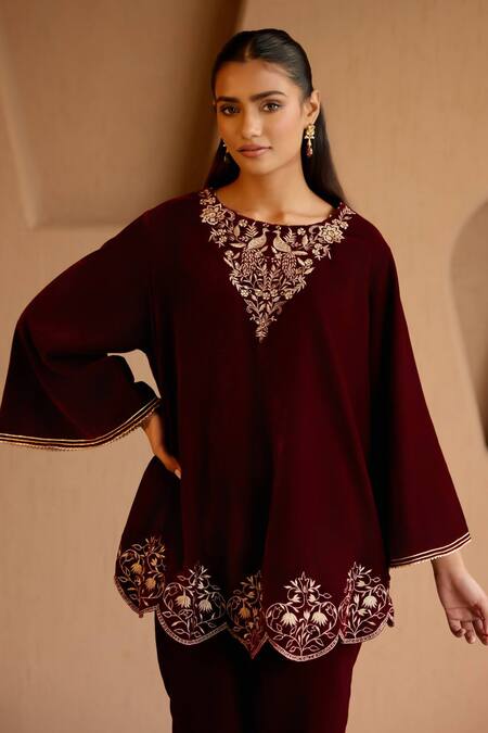 Nero India_Maroon Velvet Embroidery Round Neck Kurta Set _Online_at_Aza_Fashions