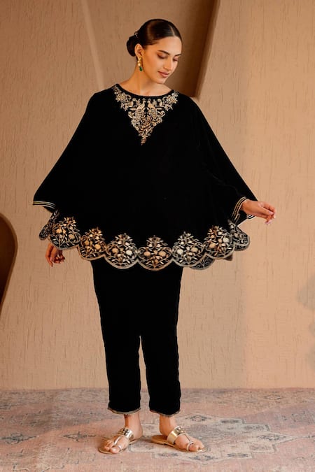 Nero India Black Velvet Embroidery Round Neck Kurta Set 